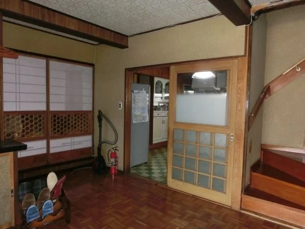玄関リフォーム施工前